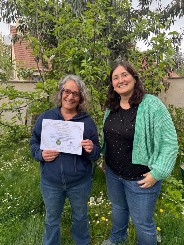 Remise de diplôme : une élève certifiée aux côtés de Cristina